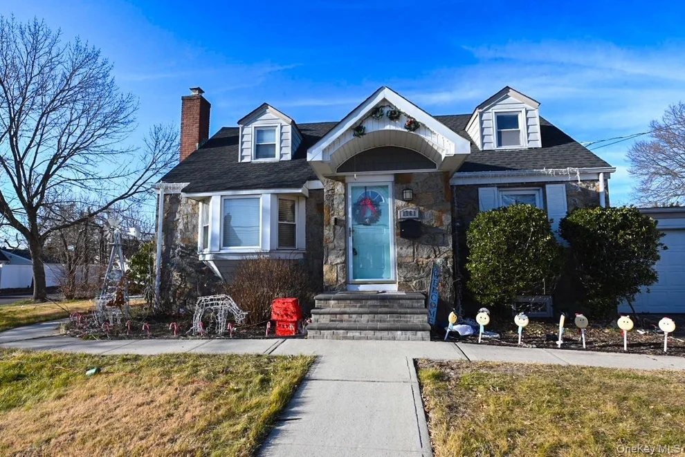Unit for sale at 1761 Grant Avenue, Hempstead, NY 11554