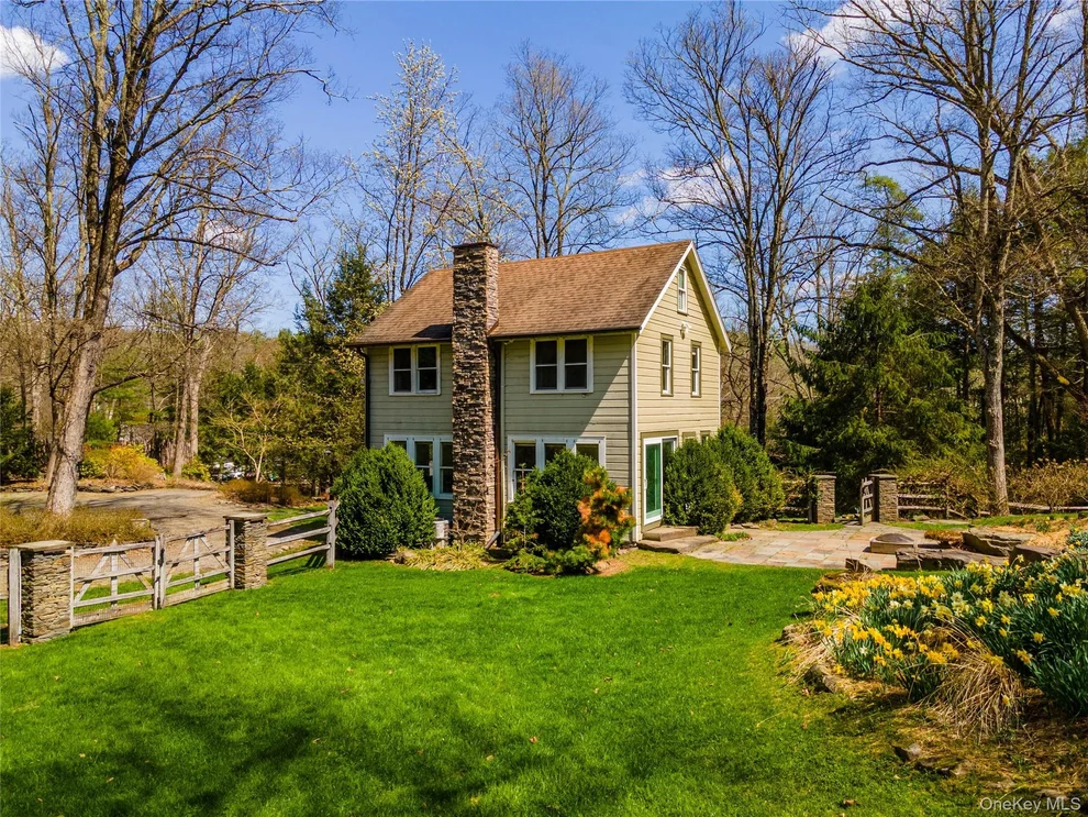 Unit for sale at 1063 Sawkill Road, Kingston (Town), NY 12401