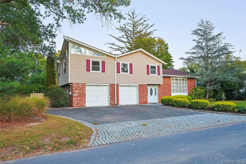 Unit for sale at 36 Red Spring Lane, Glen Cove, NY 11542