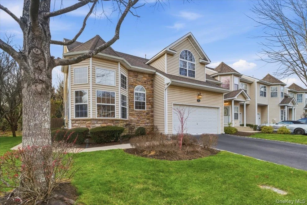 Unit for sale at 55 Tiffany Way, Smithtown, NY 11767