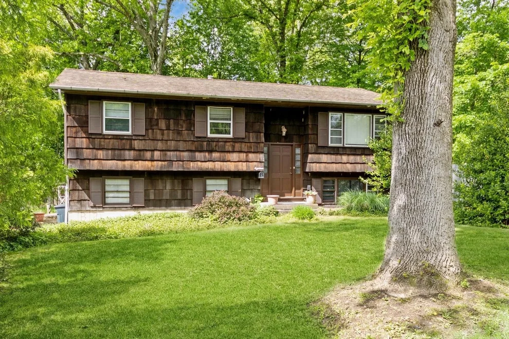 Unit for sale at 18 Norwood Place, Clarkstown, NY 10954