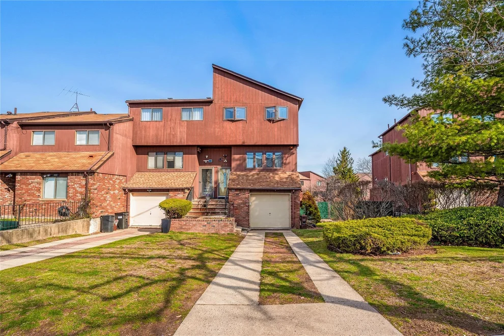 Unit for sale at 995 West Fingerboard Road, New York, NY 10304