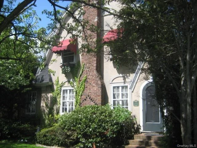 Unit for sale at 166 Southard Avenue, Hempstead, NY 11570