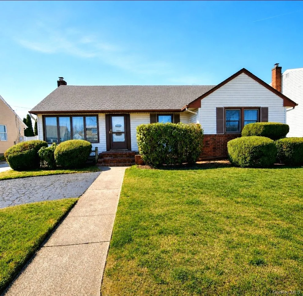 Unit for sale at 3030 N Jerusalem Road, Hempstead, NY 11793