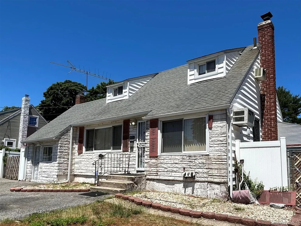 Unit for sale at 465 Saint Johns Street, Islip, NY 11722