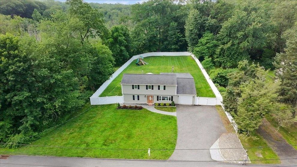 Unit for sale at 751 Oakside Road, Yorktown, NY 10598