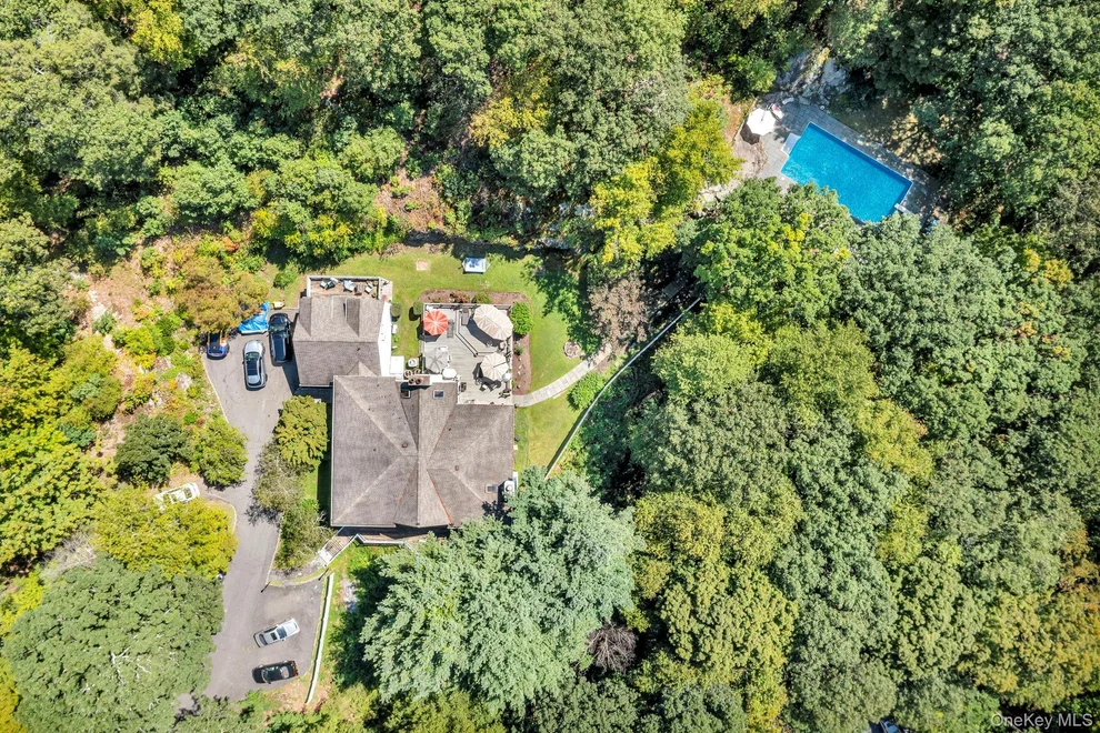 Unit for sale at 6 Van Rensselaer Road, Somers, NY 10536