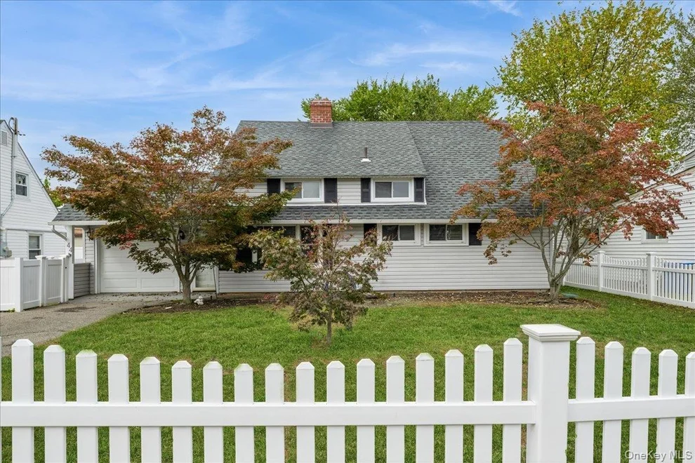 Unit for sale at 44 Shotgun Lane, Hempstead, NY 11756