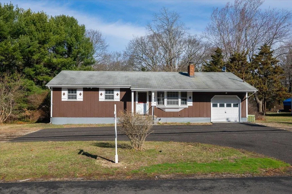 Unit for sale at 2761 Montauk Highway, Brookhaven, NY 11719