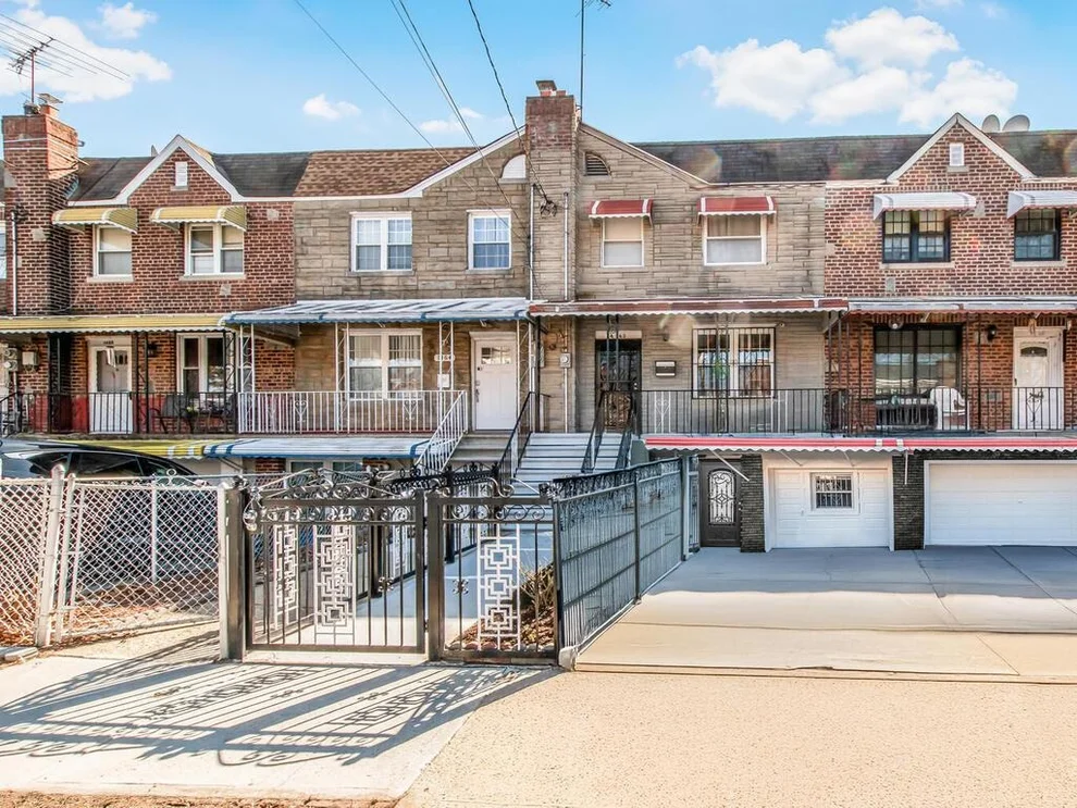 Unit for sale at 1462 Arnow Avenue, New York, NY 10469