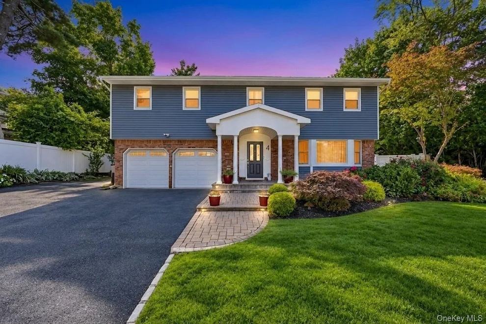 Unit for sale at 4 Hunting Hill Road, Oyster Bay, NY 11797