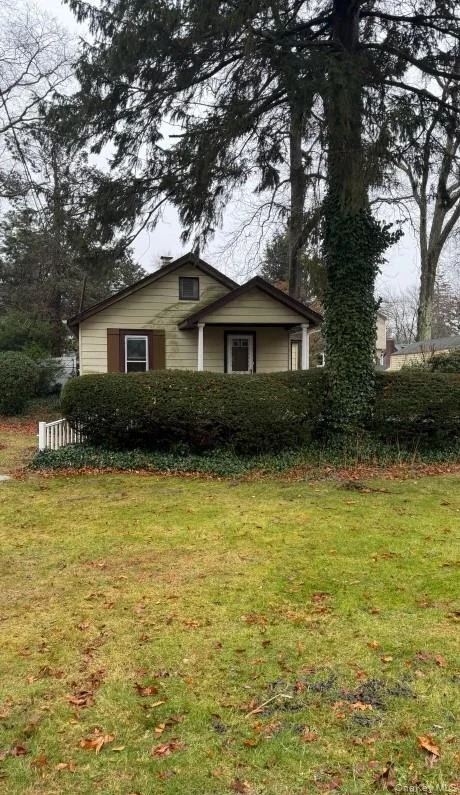 Unit for sale at 102 E 23rd Street, Huntington, NY 11746
