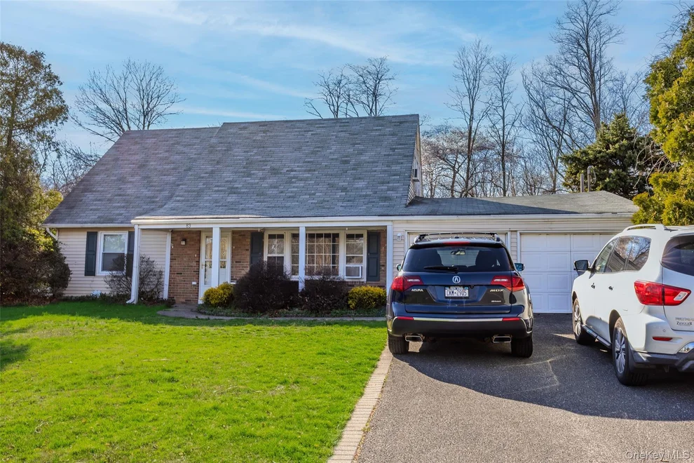Unit for sale at 83 Manchester Lane, Brookhaven, NY 11790