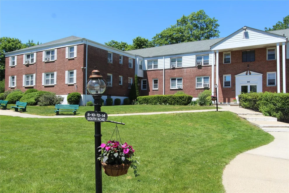 Unit for sale at 8 South Road, Harrison, NY 10528