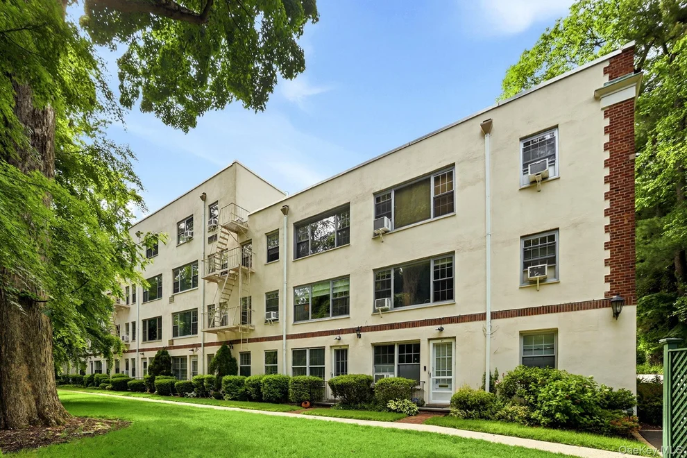 Unit for sale at 22 Alden Place, Mount Vernon, NY 10708