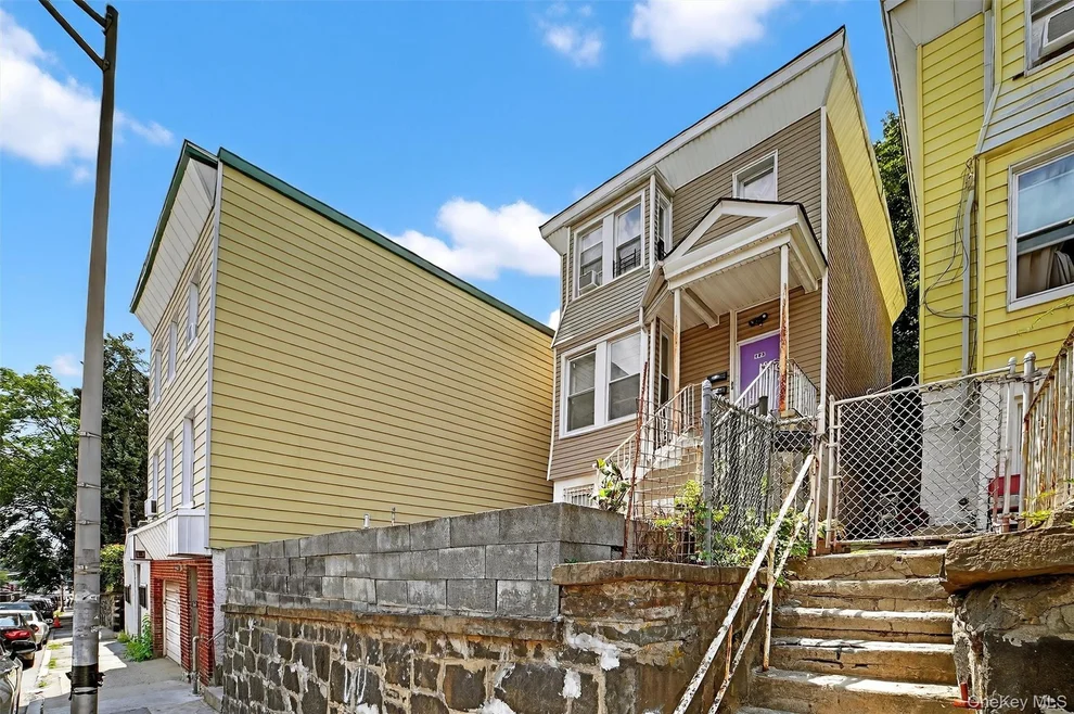Unit for sale at 105 Palisade Avenue, Yonkers, NY 10701