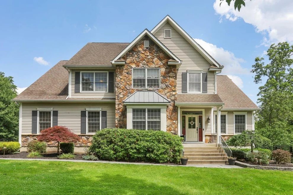 Unit for sale at 36 Saint Andrews Lane, East Fishkill, NY 12533