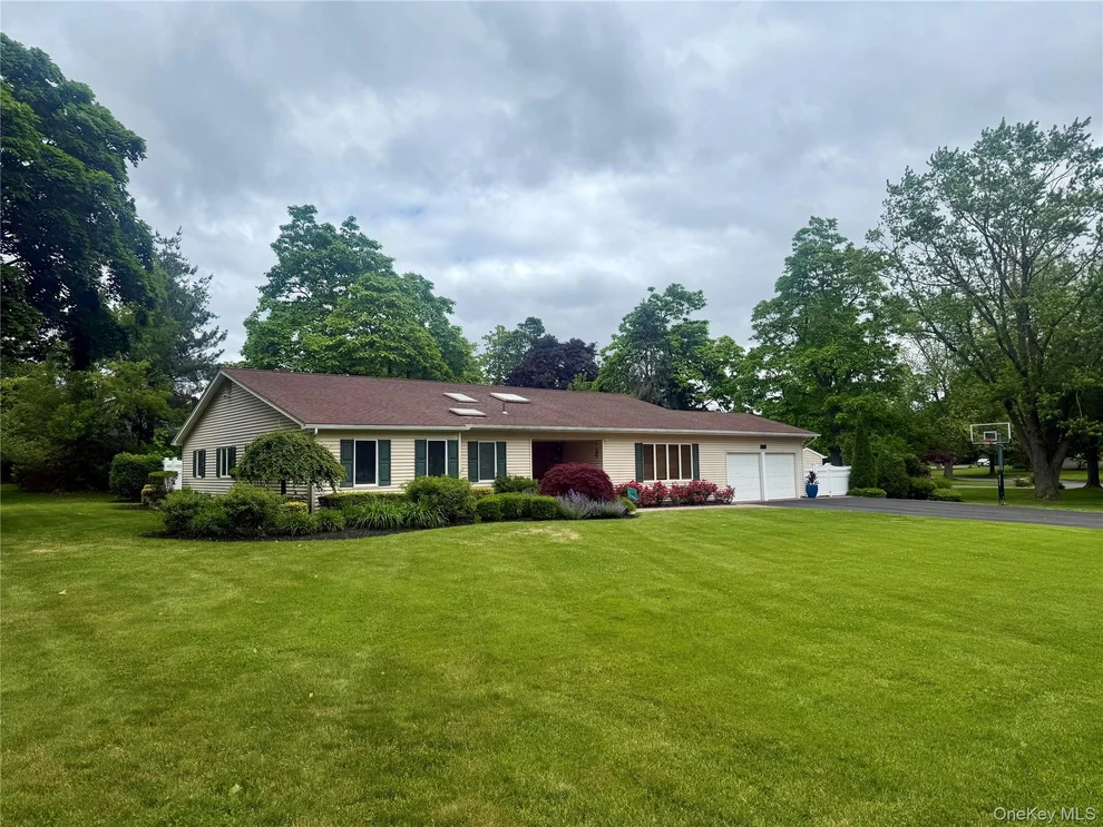 Unit for sale at 60 Thadford Street, Huntington, NY 11731