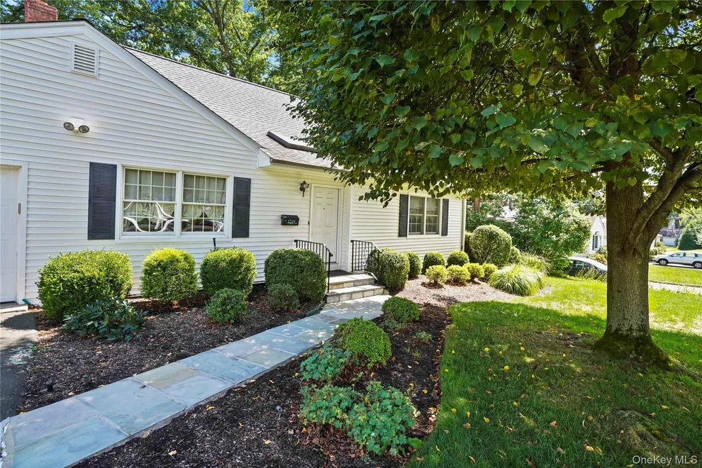 Unit for sale at 7 Lookout Place, Greenburgh, NY 10502