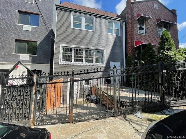 Unit for sale at 1802 Palisade Place, New York, NY 10453