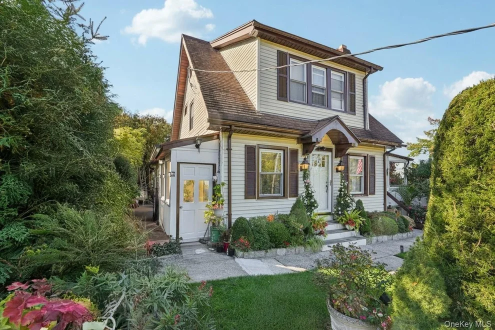 Unit for sale at 194 Valentine Street, Yonkers, NY 10704