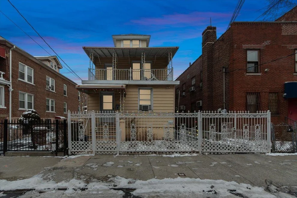 Unit for sale at 2934 Wallace Avenue, New York, NY 10467