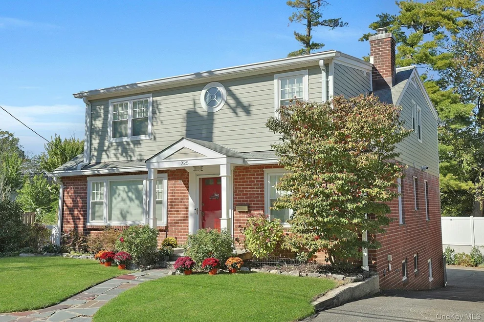 Unit for sale at 225 Carol Avenue, Pelham, NY 10803