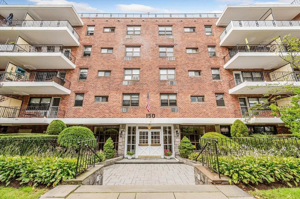 Unit for sale at 150 S Ocean Avenue, Hempstead, NY 11520
