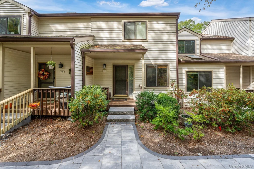 Unit for sale at 71 Pheasant Run, New Castle, NY 10546