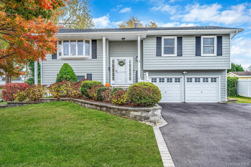 Unit for sale at 4 Lehigh Drive, Smithtown, NY 11787