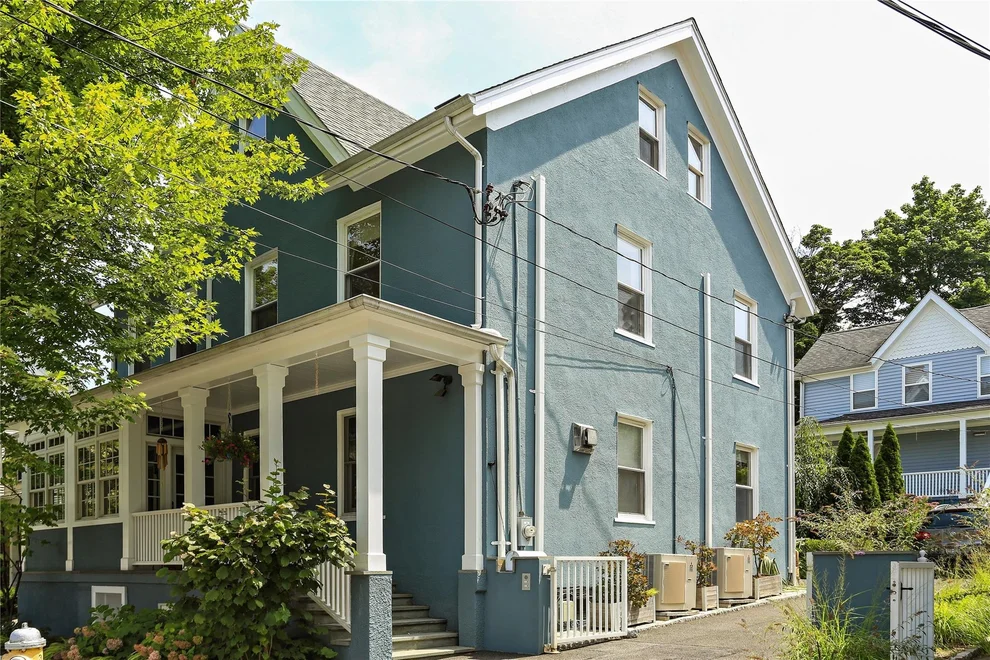 Unit for sale at 114 Palisade Street, Greenburgh, NY 10522