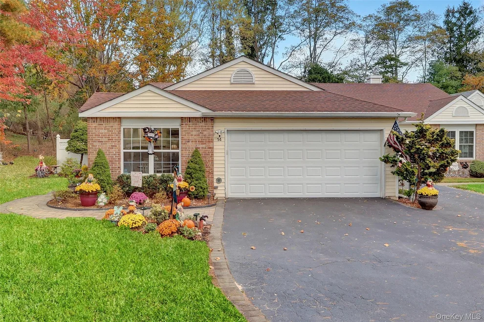 Unit for sale at 14 Chipmunk Trail, Brookhaven, NY 11727