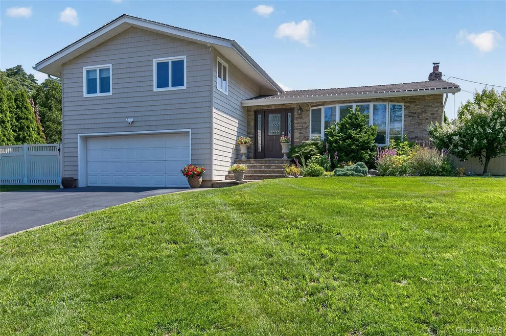 Unit for sale at 1 Ryan Court, Oyster Bay, NY 11791
