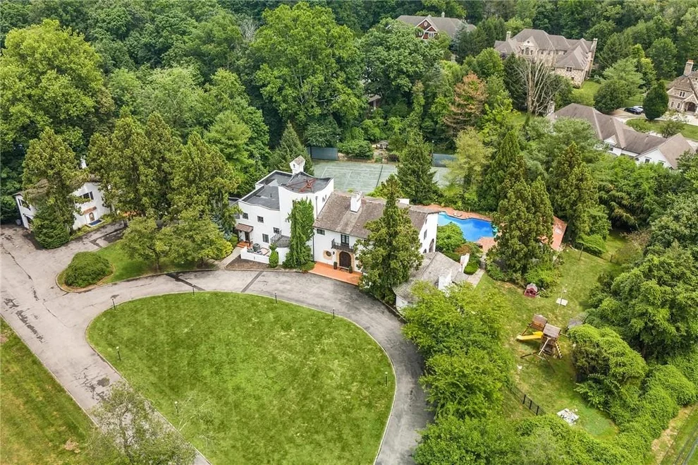 Unit for sale at 33 Grand Park Avenue, Scarsdale, NY 10583