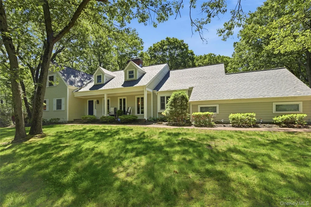 Unit for sale at 4 Waterview Lane, Brookhaven, NY 11733