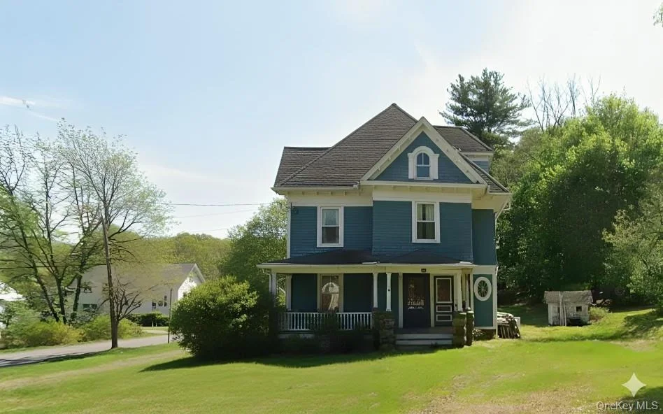 Unit for sale at 25 Summit Avenue, Woodbury, NY 10917