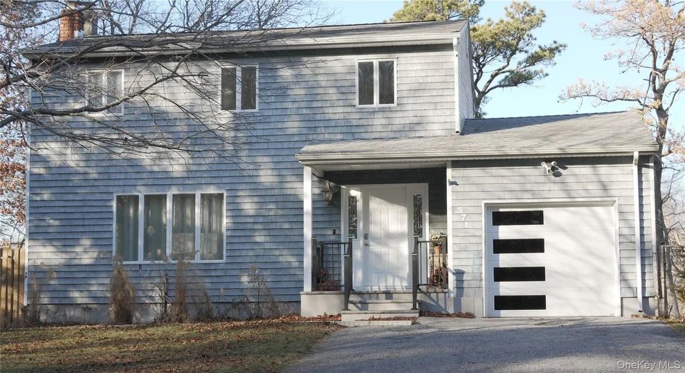 Unit for sale at 371 S River Road, Riverhead, NY 11933