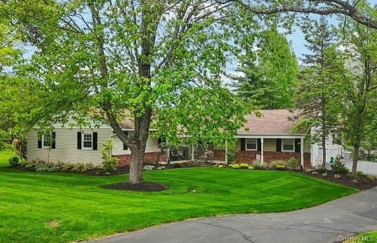 Unit for sale at 7 Glenmere Road, Clarkstown, NY 10956