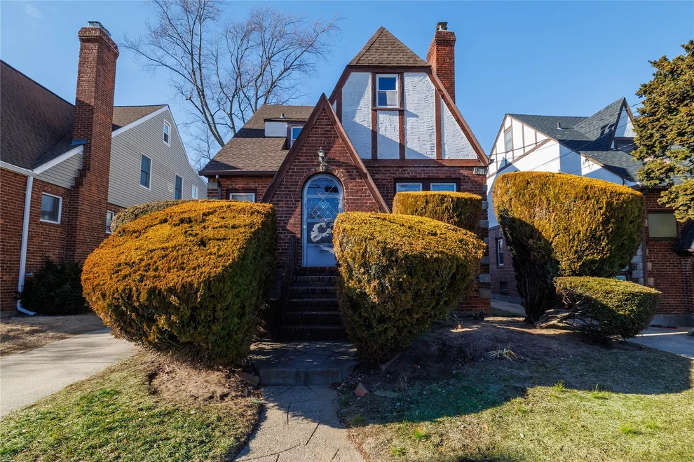 Unit for sale at 43 Evergreen Avenue, Hempstead, NY 11563