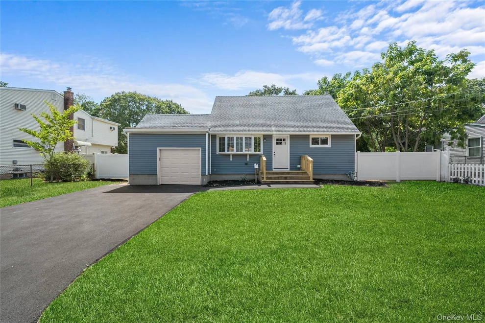 Unit for sale at 14 21st Avenue, Islip, NY 11706