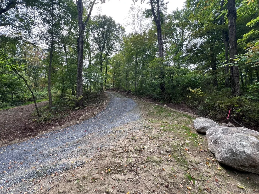 Unit for sale at 1004 Old Albany Post Road, Philipstown, NY 10524