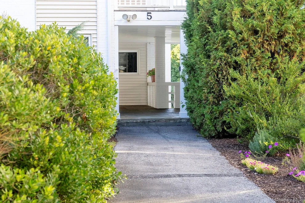 Unit for sale at 54 Bennett Common, Washington, NY 12545
