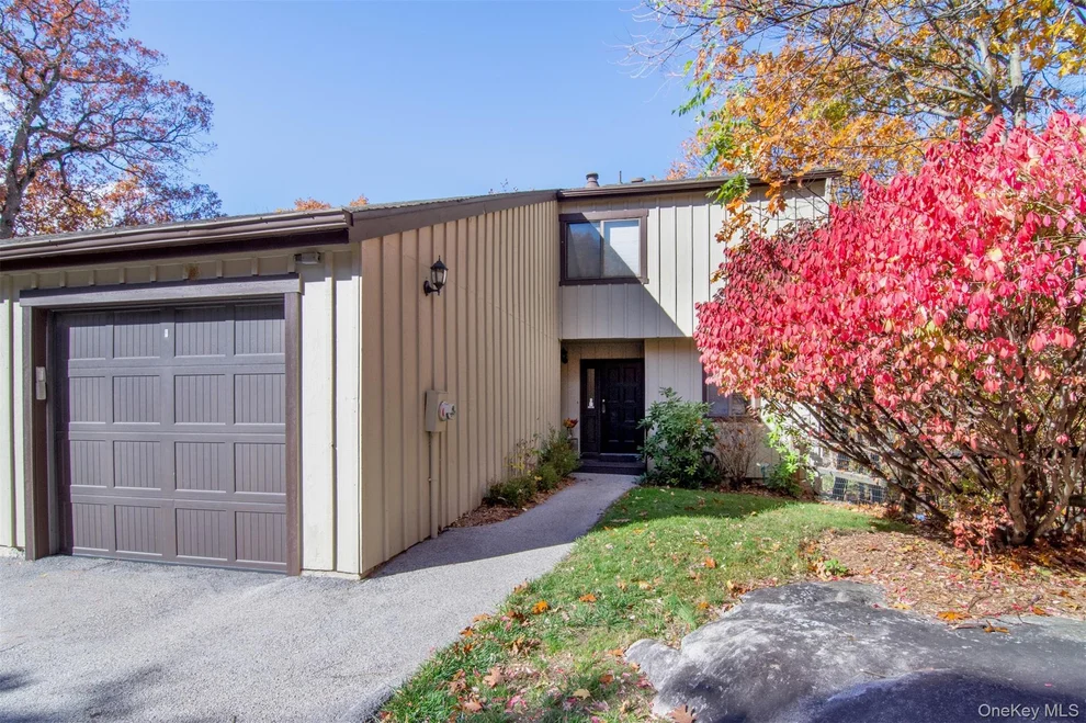 Unit for sale at 372 Birch Lane, Greenburgh, NY 10533