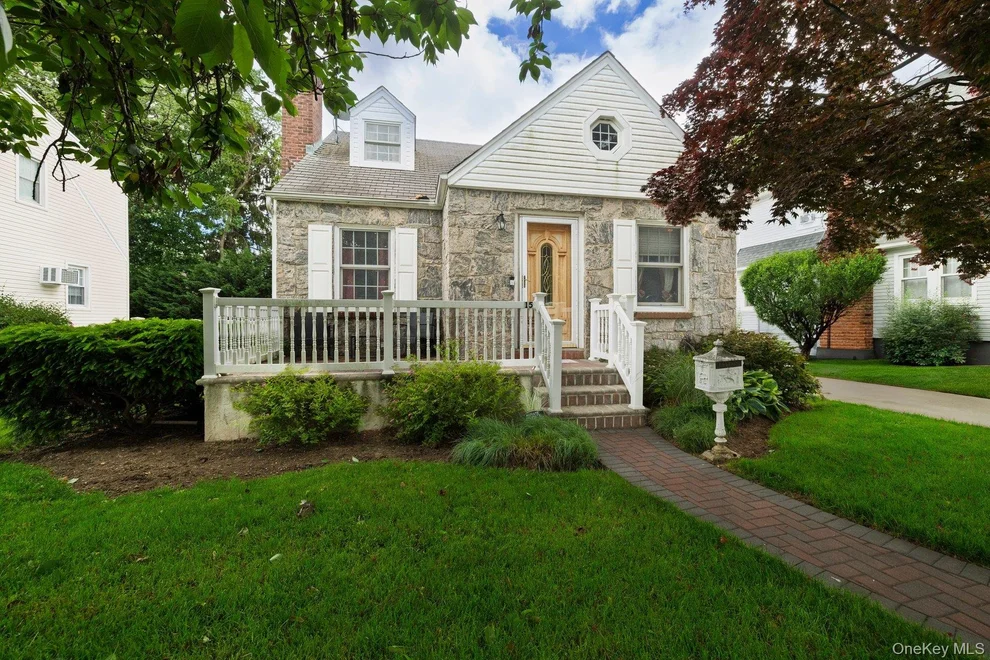 Unit for sale at 15 Horton Street, Hempstead, NY 11565