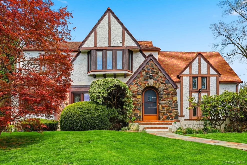 Unit for sale at 930 Grant Avenue, Pelham, NY 10803