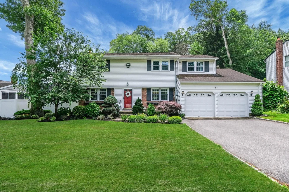 Unit for sale at 44 Cross Street, Smithtown, NY 11787