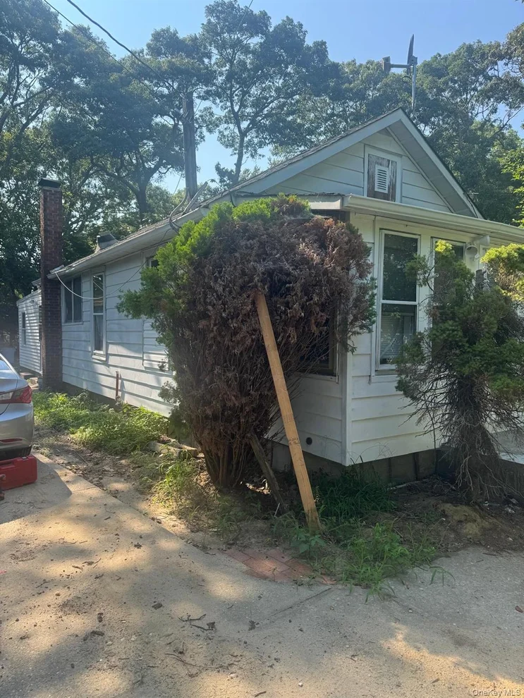 Unit for sale at 34 Midland Avenue, Brookhaven, NY 11950