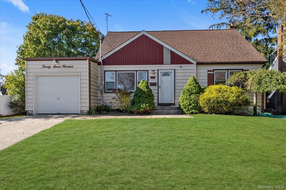 Unit for sale at 2700 Fox Road, Hempstead, NY 11510