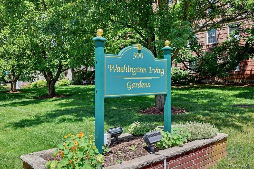 Unit for sale at 300 S Broadway, Greenburgh, NY 10591