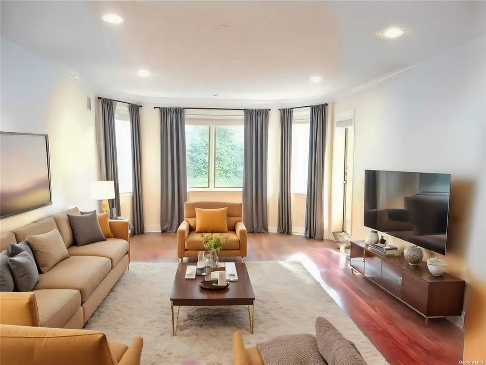 Unit for sale at 171 Great Neck Road, North Hempstead, NY 11021